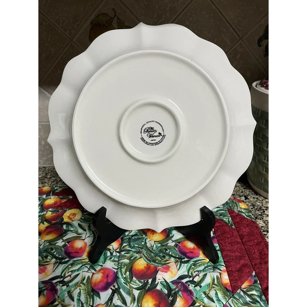 Pioneer Woman Paige Dinner Plate Linen White